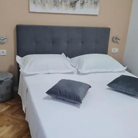 Apartmán & Prizmic *