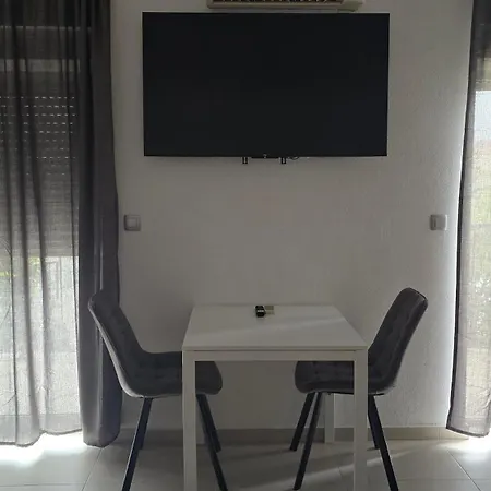 & Prizmic * Podstrana